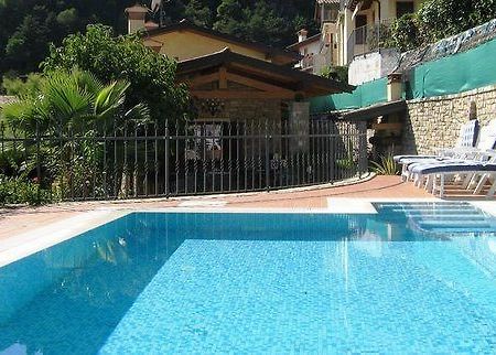 B&B Villa Fior Di Loto リモーネ・スル・ガルダ エクステリア 写真