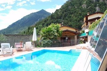 B&B Villa Fior Di Loto リモーネ・スル・ガルダ エクステリア 写真