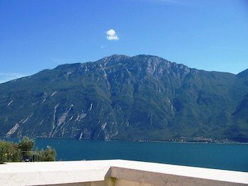 B&B Villa Fior Di Loto リモーネ・スル・ガルダ エクステリア 写真